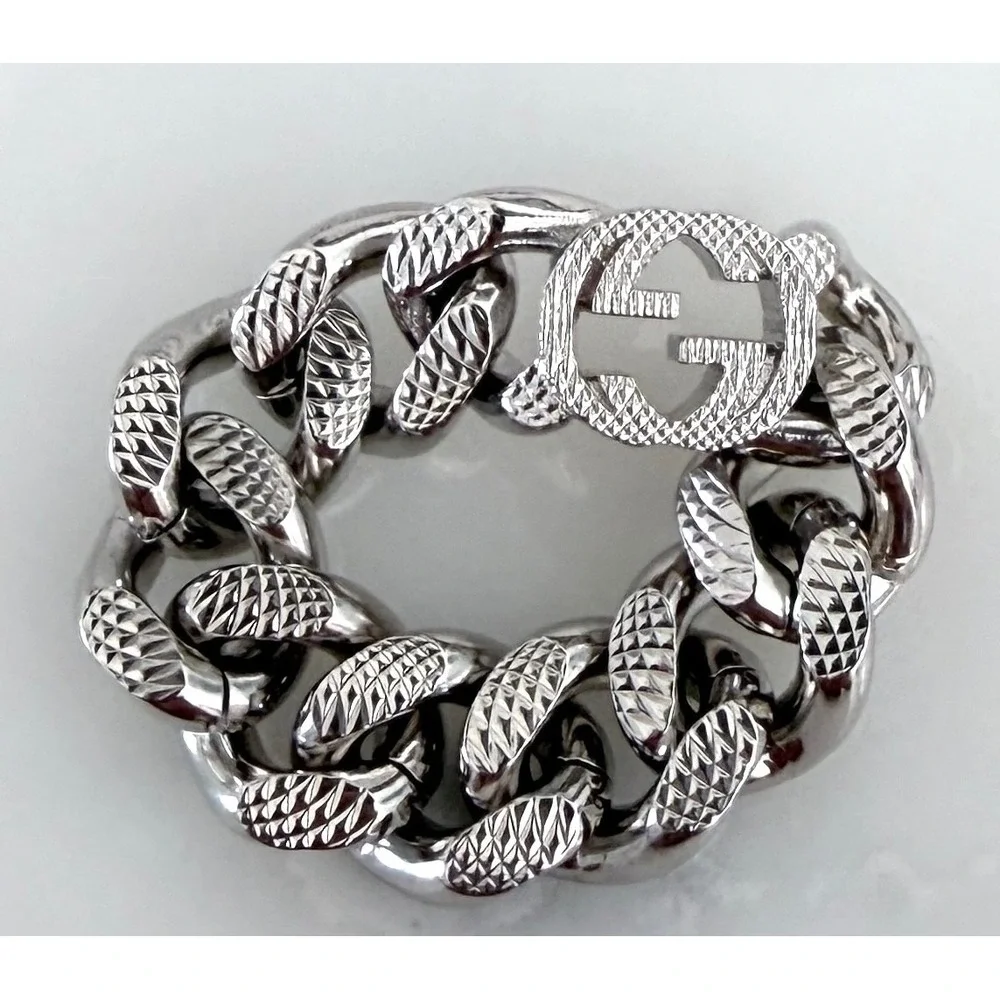 Gucci interlocking gg